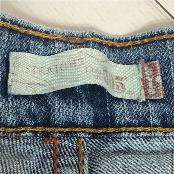 Red Tab 505 Straight Leg Levi’s Cut-Off Shorts - Picture 9 of 10